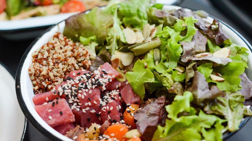 Una ensalada para cada día: 5 recetas rápidas y sencillas que te harán fácil la vida