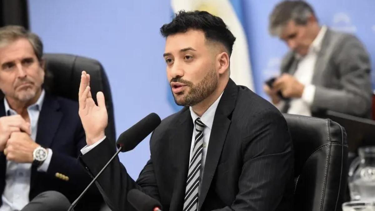 Entrevista al secretario de Desregulación: “Las sociedades automatizadas no van a generar puestos de trabajo para las personas”