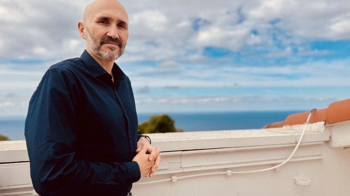 Dentro del observatorio de Igeldo con el nuevo director de Aemet en Euskadi: "Puede desaparecer La Concha"
