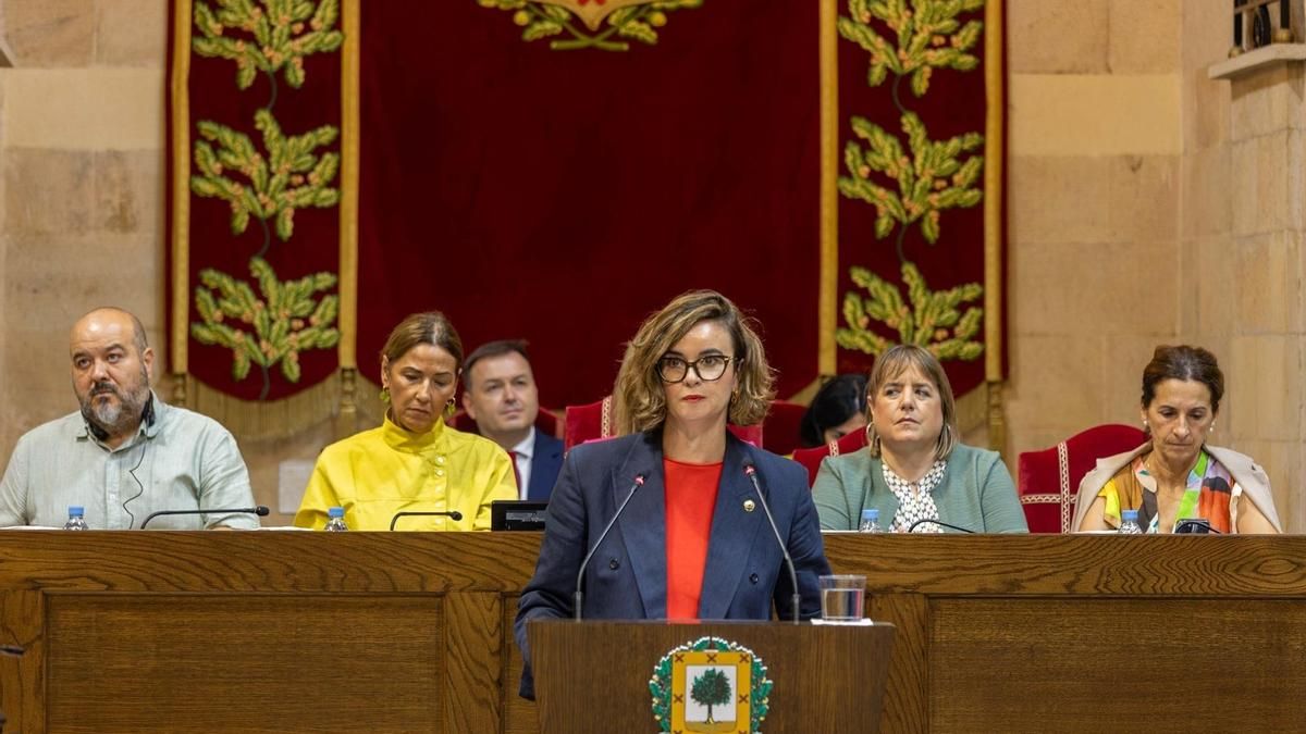 La diputada general de Bizkaia saca pecho de la fiscalidad de la vivienda frente a promesas hechas "con demasiada alegría"