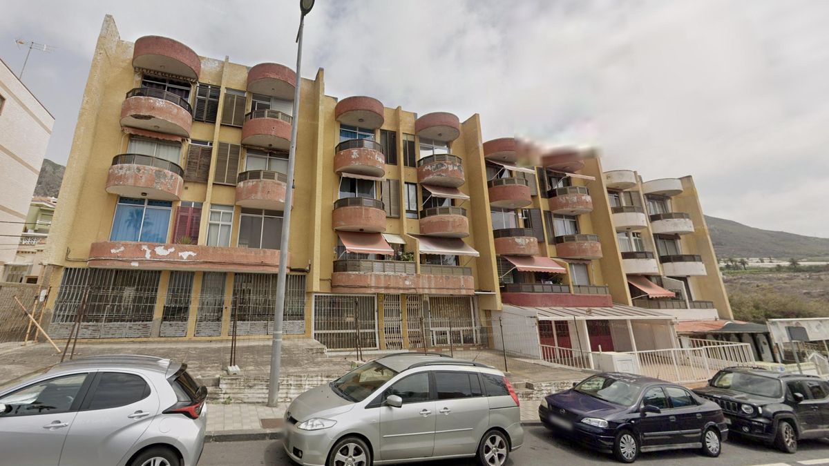 Desalojado de forma "urgente" un edificio en Bajamar por "falta de garantías de seguridad estructural"