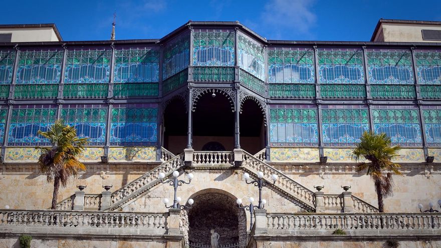 Fachada posterior del Palacio Lis.