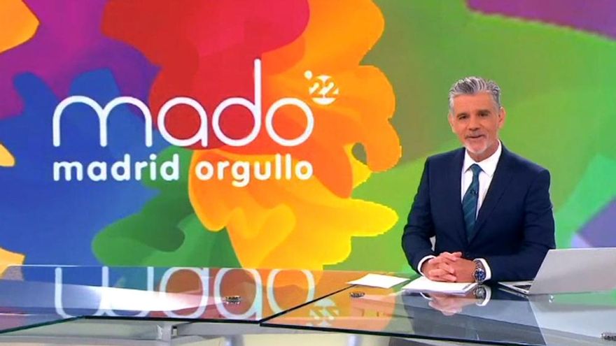 Telemadrid abandona la emisión íntegra de la manifestación del Orgullo LGTBI para centrarse en un "maratón taurino"