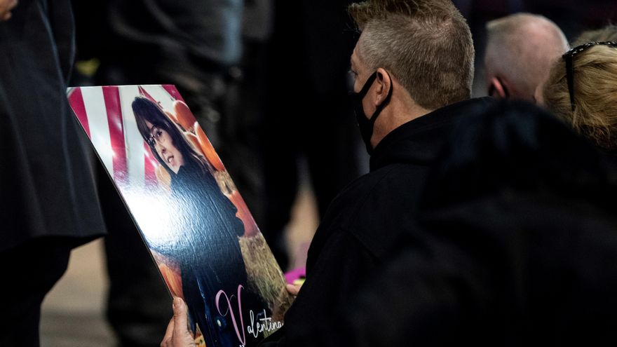 Entre demandas de justicia despiden a niña chilena muerta por policía en EE.UU.