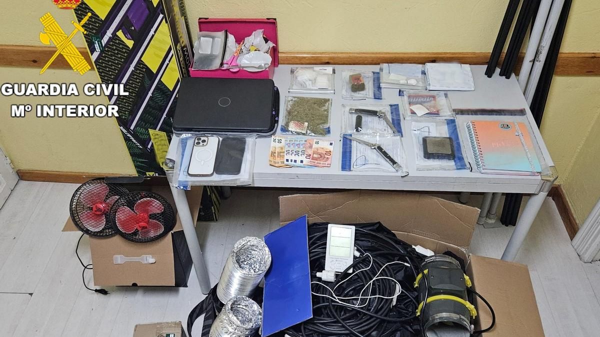 La Guardia Civil desmantela un punto de venta de drogas en Toral de los Vados y detiene a dos personas