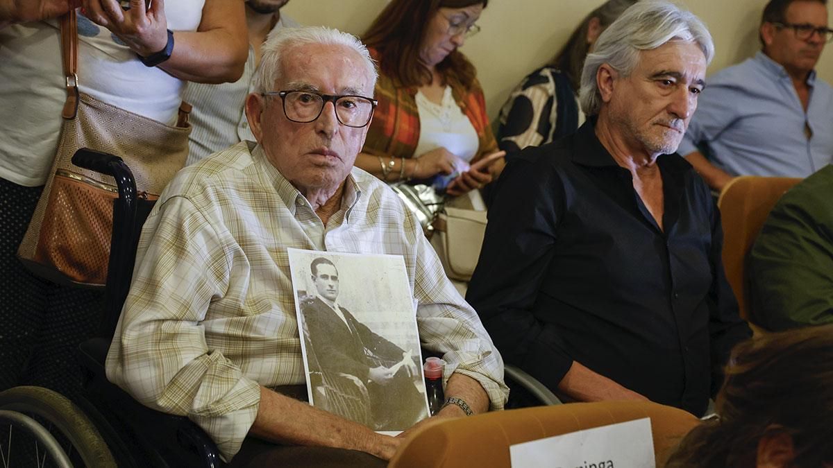 Homenaje a las víctimas sindicalistas de la Guerra y la Dictadura, presidido por María Jesús Montero