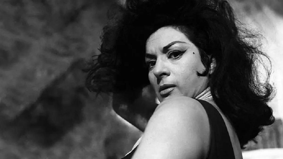 Lola Flores, en 1964, durante el rodaje del documental 'Sinfonía Española', del productor Samuel Bronston.