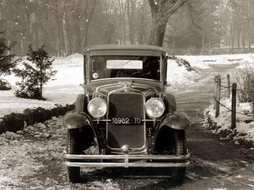 El Fiat 514 Berlina con el que comenzó la andadura de las marcas de Stellantis en España.