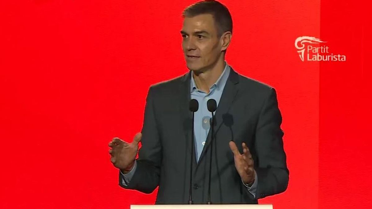 Sánchez ve a la derecha en un Black Friday constante: "Liquidan los principios, descuentan las convicciones y ponen la democracia en venta"