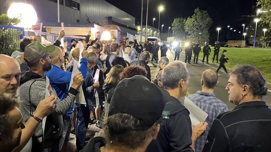 Los sindicatos del Metal de Bizkaia intensifican la presión y denuncian la actitud de la Ertzaintza