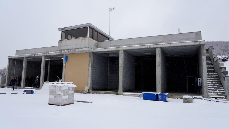 La Junta prometió para 2022 la base de helicópteros de incendios con dinero europeo que aún construye en León