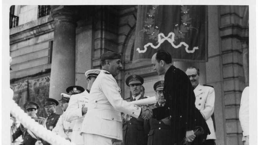 Álava encarrila el proceso para despojar a Franco y Mola de sus títulos de 'padres de la provincia' otorgados en la dictadura