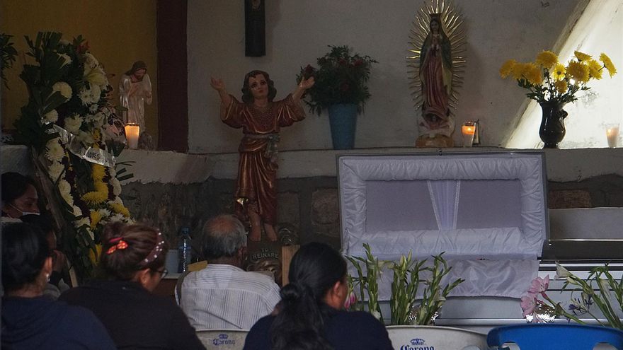 Cumplen funerales de mexicanos repatriados tras tragedia de tráiler en Texas