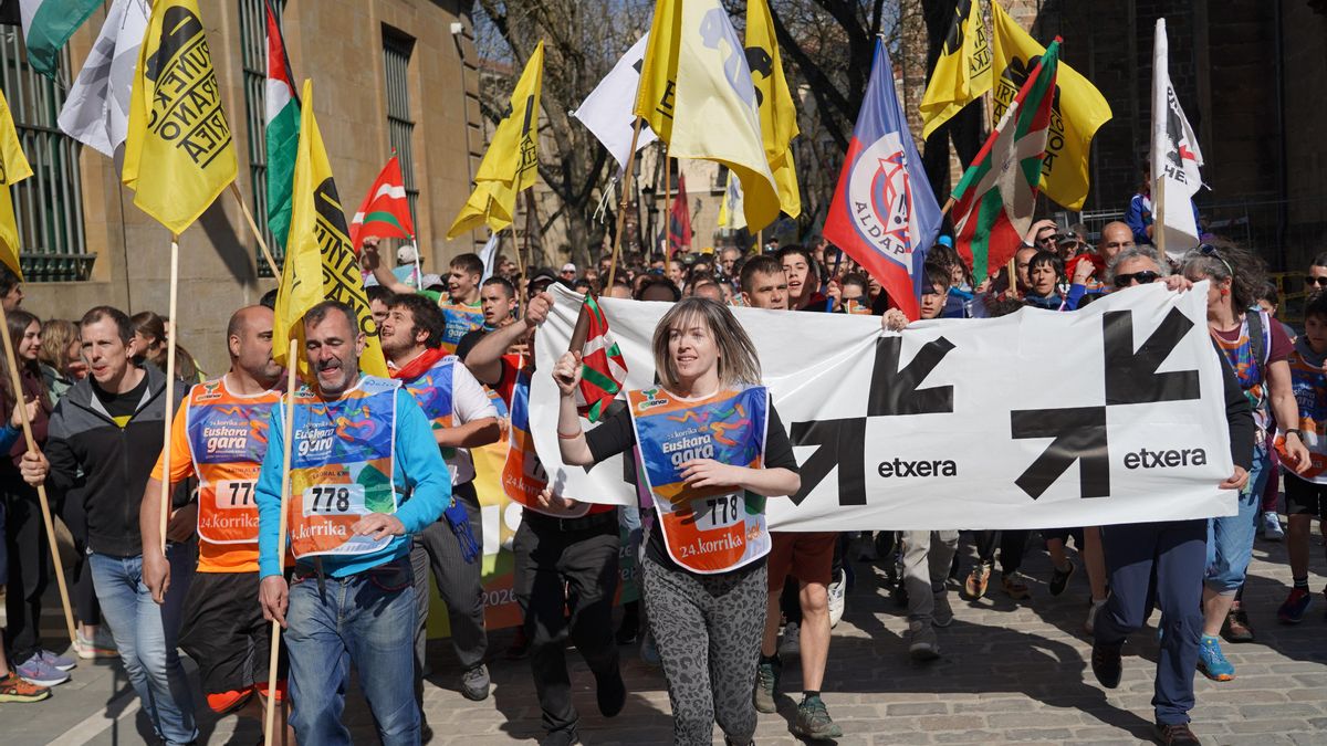 Chivite pide a la organización de la Korrika que tome medidas para "desterrar la presencia de imágenes de terroristas"