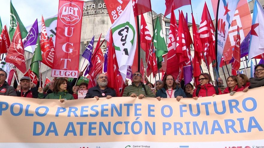Huelga en primaria y gripe, la "tormenta perfecta" que la Xunta quiere evitar con la misma oferta de diálogo de hace un lustro