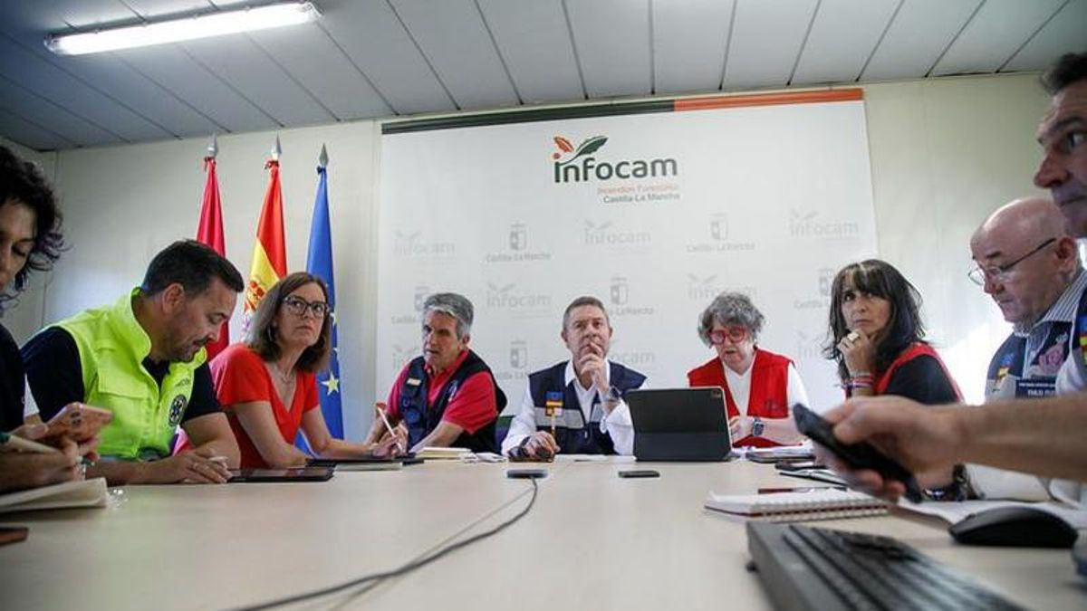 El incendio de La Mierla avanza y Castilla-La Mancha ya ha decretado la evacuación preventiva de seis municipios