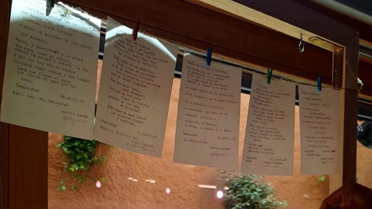 Poemas sobre el futuro inspirados en los relatos de los invitados