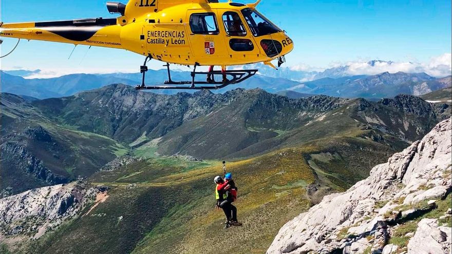 Rescate en el pico Espigüete, en la vertiente palentina de Picos de Europa. // 112 CyL / ICAL