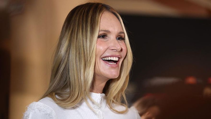 Elle Macpherson y el problema de los famosos que usan su altavoz para defender pseudoterapias