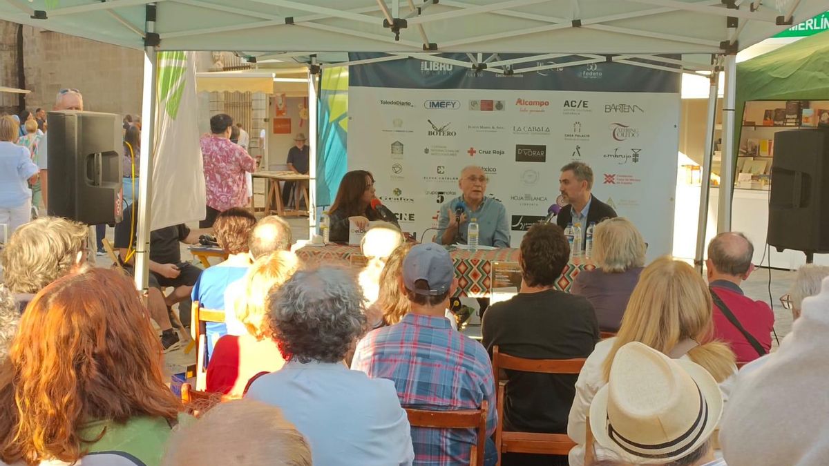Presentación del libro de Enrique Sánchez Lubián en la Feria del Libro de Toledo