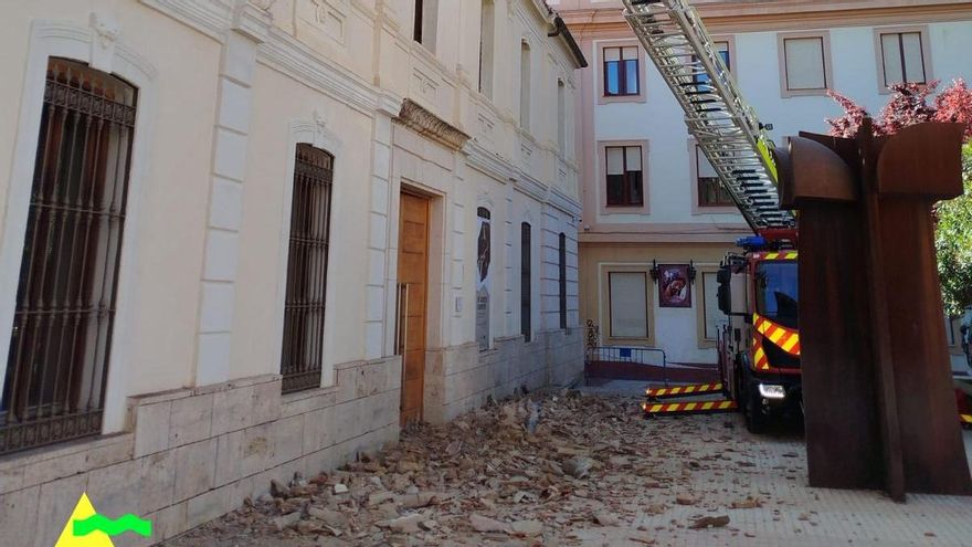 Se derrumba parte de la cornisa del Museo de Ciudad Real sin provocar heridos