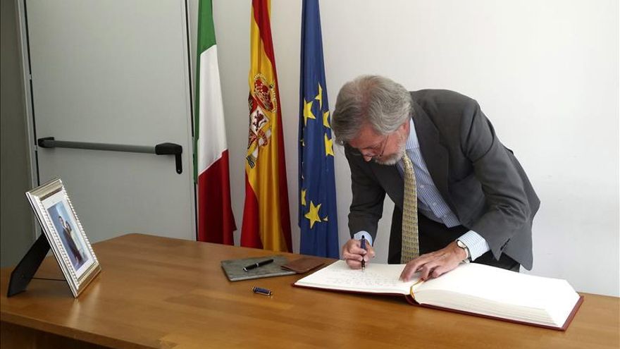 Méndez de Vigo excluye que el Gobierno rebaje el IVA cultural a corto plazo