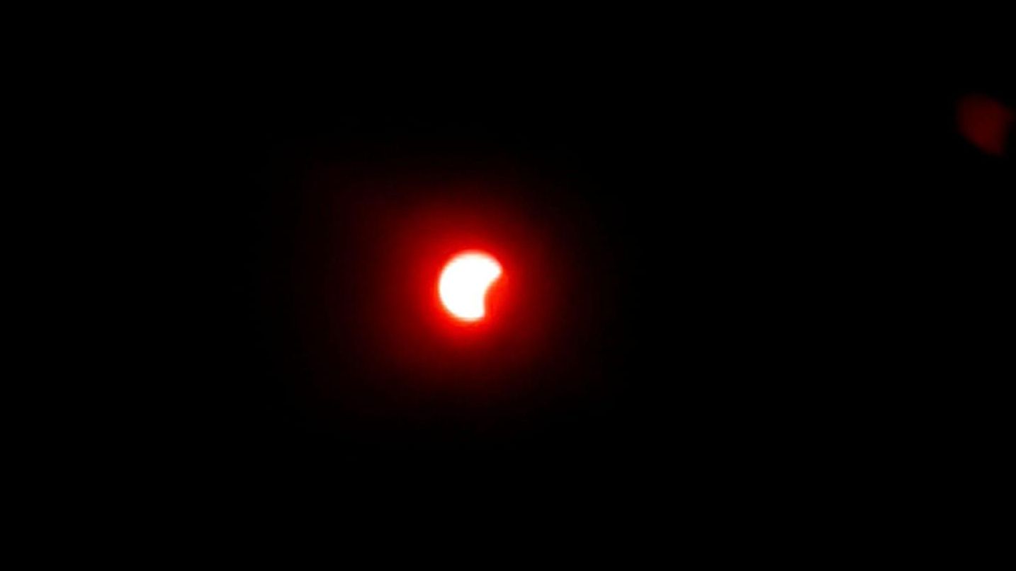Vista parcial del eclipse total de Sol del 12 de agosto