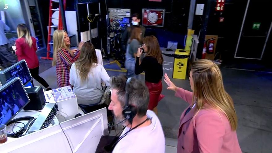 Belén Esteban abandona 'Sálvame' entre lágrimas tras contraatacar a Samanta Villar