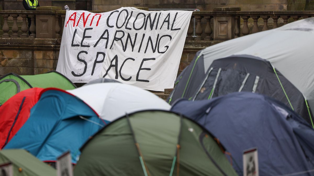 Campamento de estudiantes en solidaridad con Gaza en los terrenos del Old College de la Universidad de Edimburgo