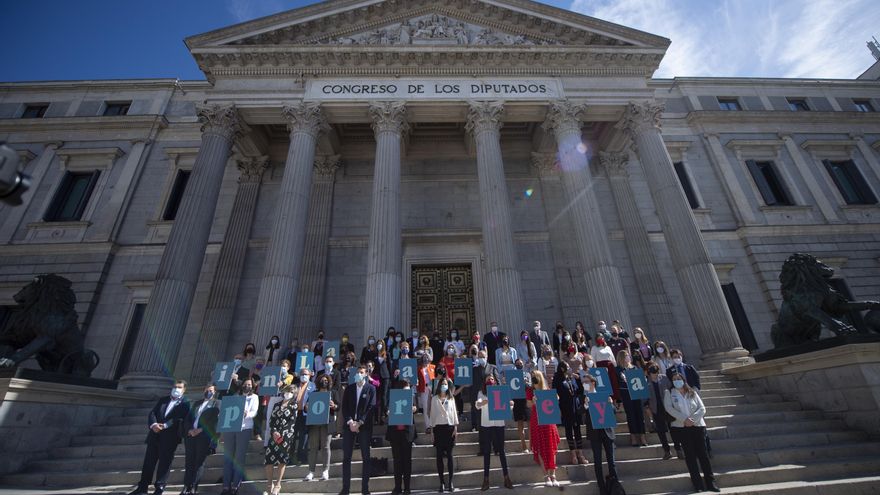 España se convierte en pionera al aprobar definitivamente la ley que protege a la infancia frente la violencia