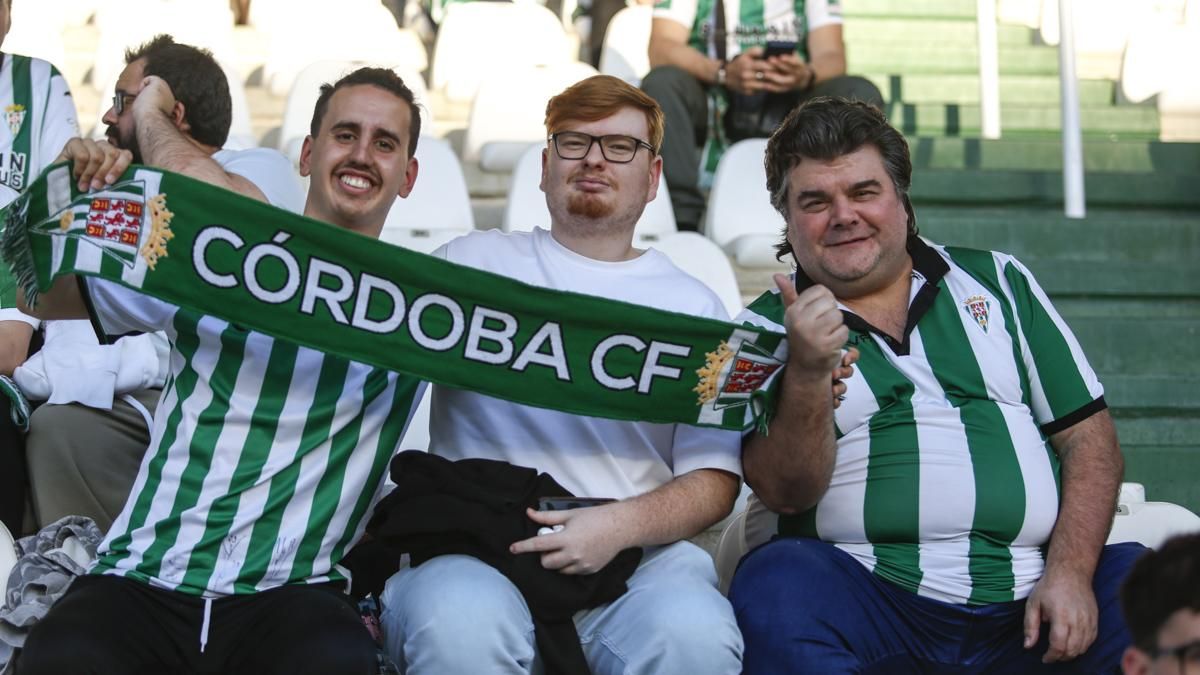 Grada Blanquiverde del Córdoba CF - CD Mirandés
