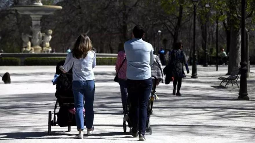 La Ley de Familias permite al segundo progenitor adelantar su permiso para acompañar a la embarazada