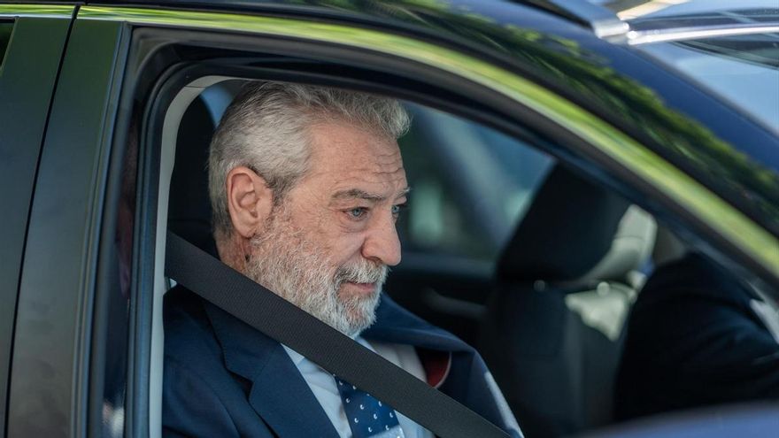 El jefe de Gabinete de Ayuso, Miguel Ángel Rodríguez, a su salida a los Juzgados de Plaza Castilla, a 6 de mayo de 2026, en Madrid (España).