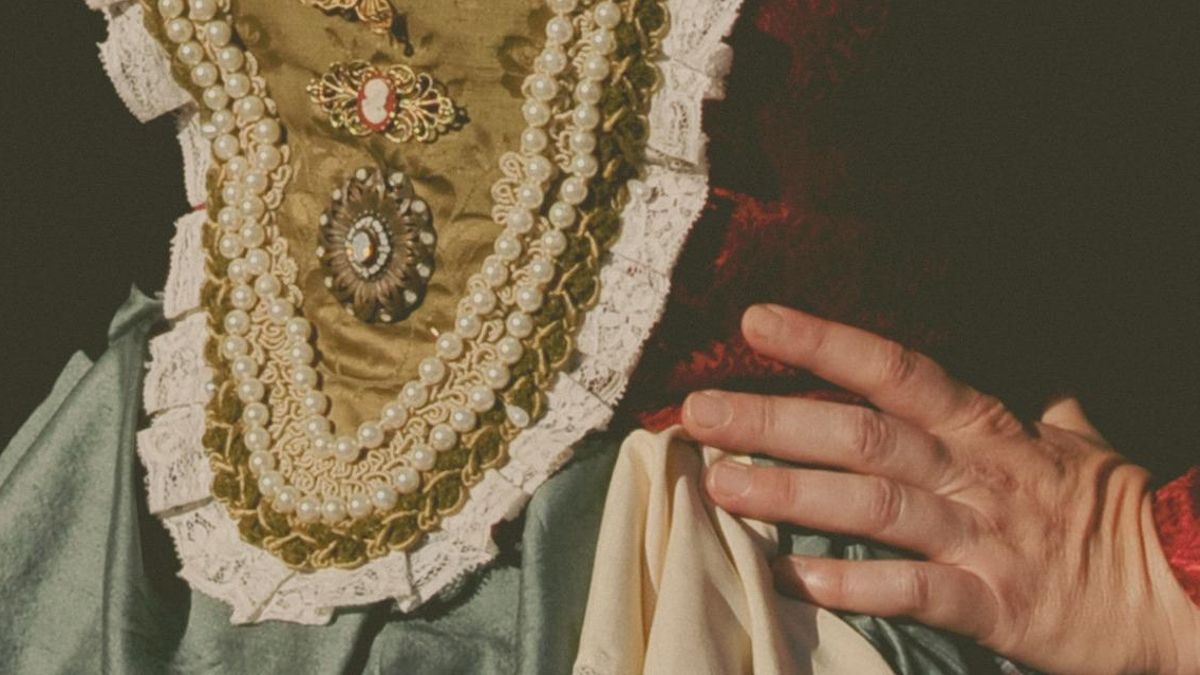 Imagen del cartel de la exposición ‘Como la alpispa junto a la acequia’.