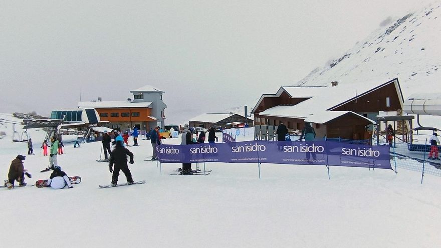 La estación de esquí de San Isidro abrirá en víspera del puente de la Constitución y Leitariegos aún espera nieve suficiente
