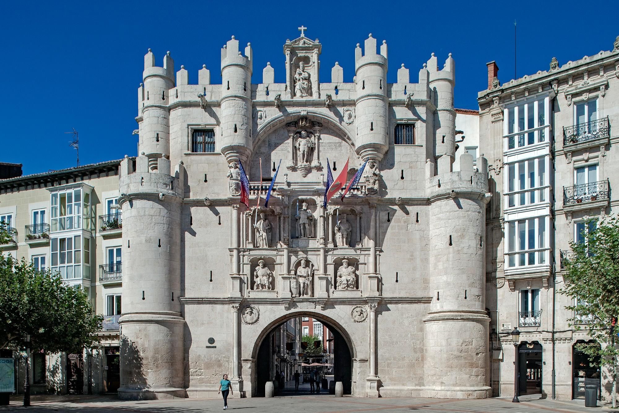 Arco de Santa María en Burgos, erigido en honor al Emperador Carlos.