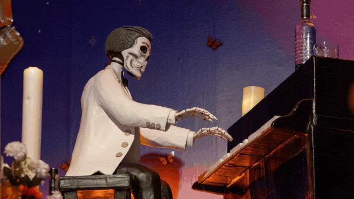 El altar rinde homenaje al compositor mexicano Agustín Lara