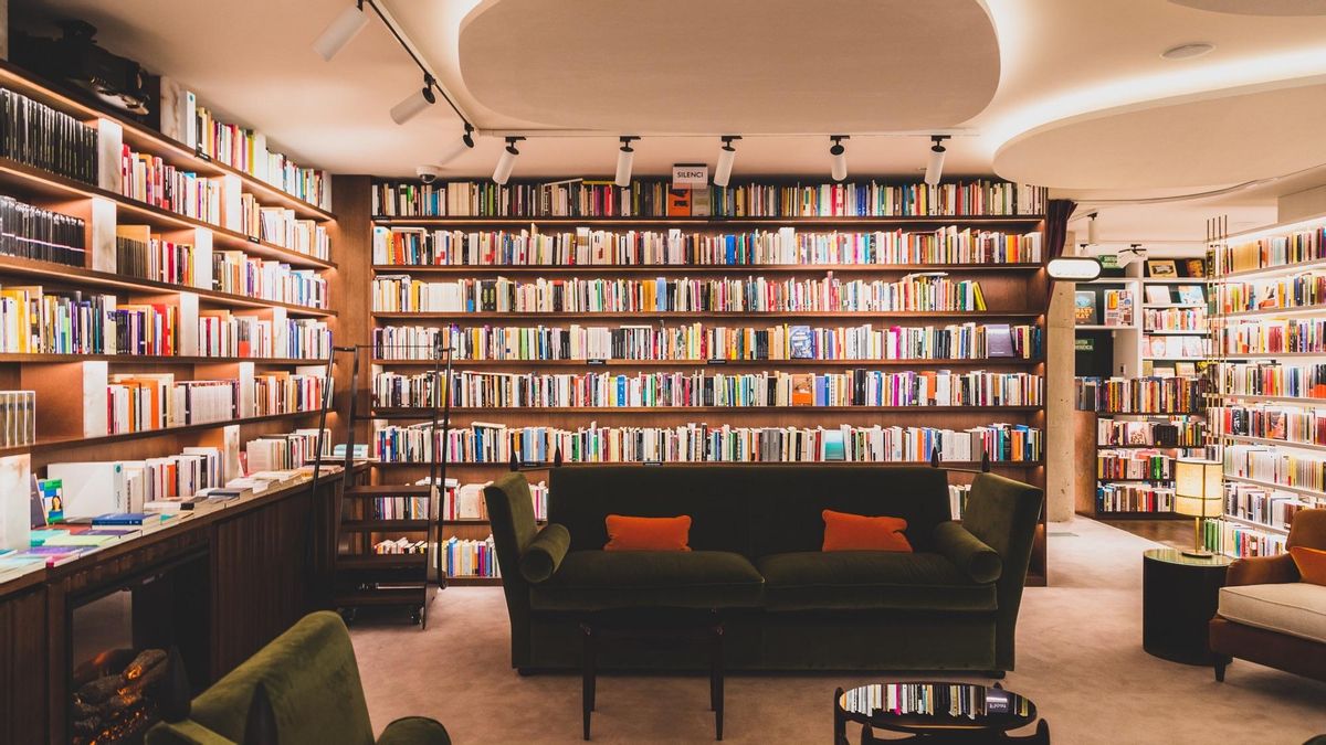 Fotografía de la librería Finestres, en Barcelona