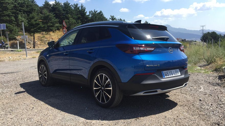 El Opel Grandland X PHEV puede recorrer en modo eléctrico entre 57 y 59 kilómetros.
