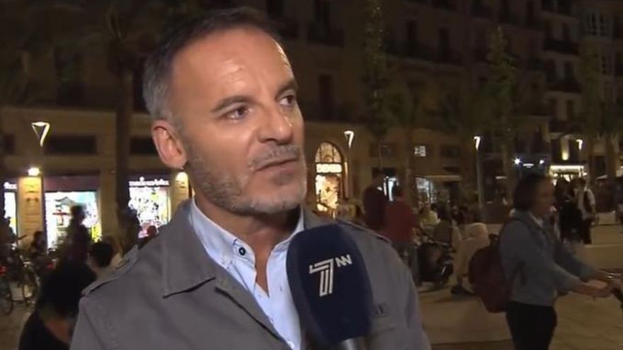 El mando de la Policía destituido por lanzar bulos sobre inmigrantes insiste en su discurso xenófobo: "Delincuencia es igual a inmigración ilegal"