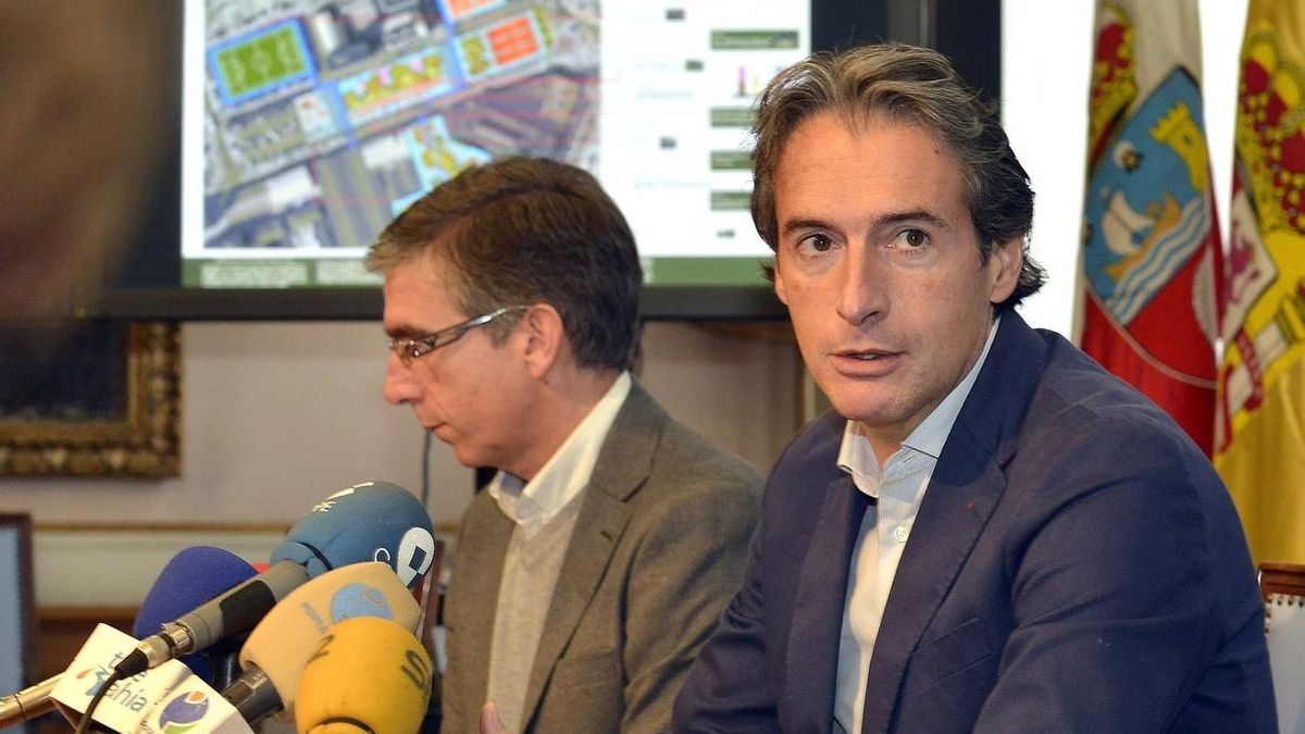 De la Serna y Díaz, durante el anuncio de la ordenación de Varadero.