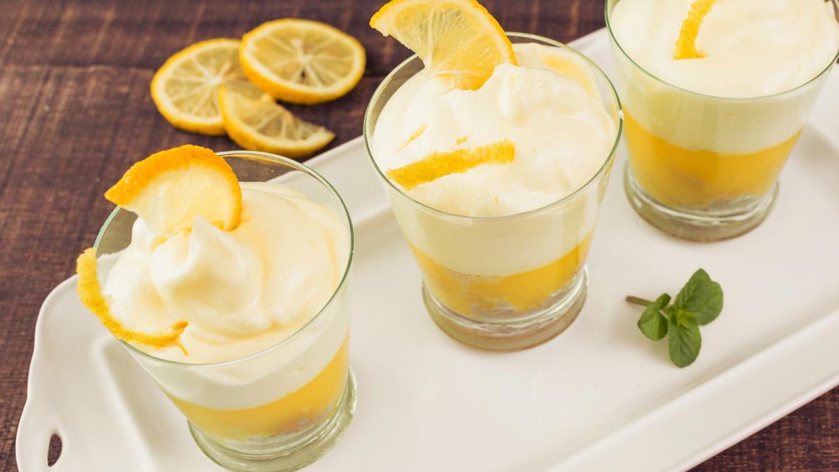 La mousse de limón es una receta refrescante perfectos para los meses de calor
