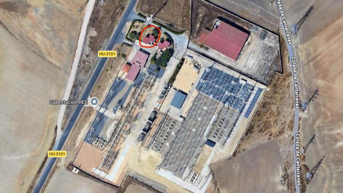 La vivienda que habita Leandro (marcada con un círculo rojo) en el perímetro de la estación eléctrica.