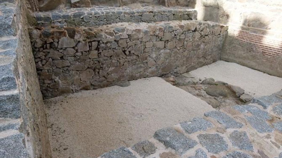 El proceso de funcionamiento consistía en prensar la nieve recogida y convertirla en hielo sólido para reducir su volumen