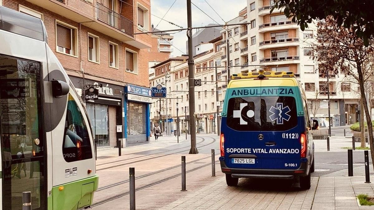 El centro coordinador de emergencias de Osakidetza en Álava estuvo uno de cada cuatro turnos de julio y agosto sin médico