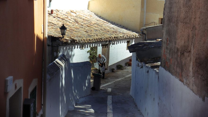 Una callejuela en el interior del barrio medieval, en Caravaca de la Cruz
