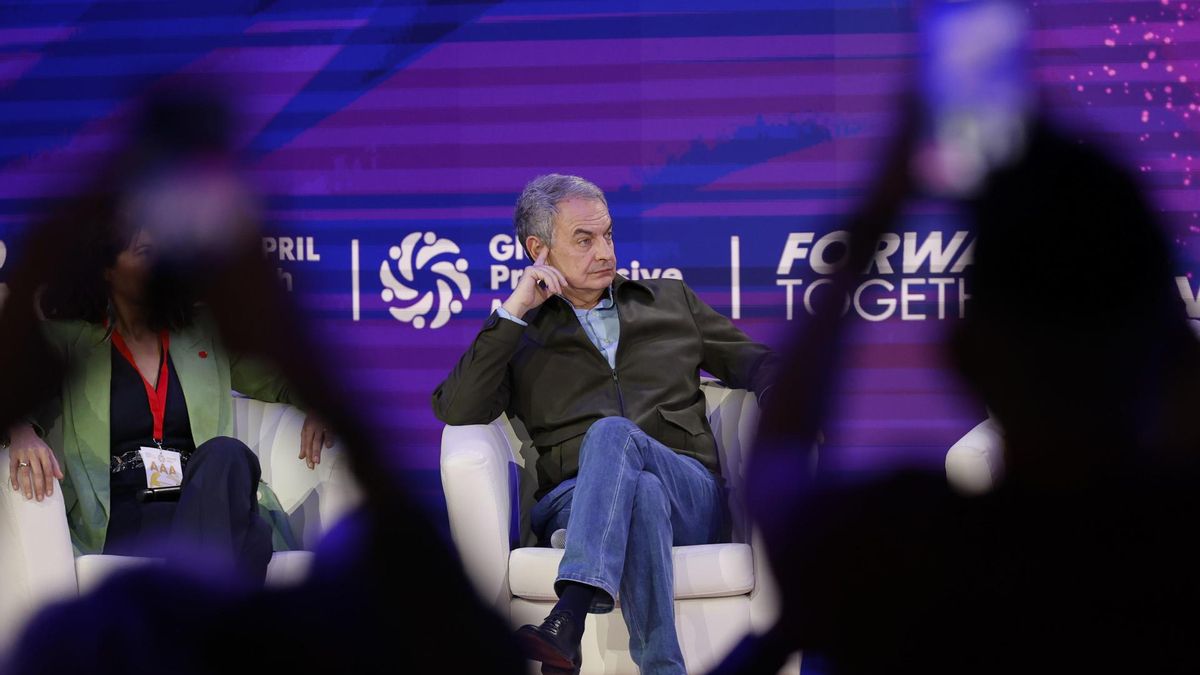 El expresidente del Gobierno José Luis Rodríguez Zapatero participa en la Global Progressive Mobilisation, un foro de debate que arranca este viernes y culminará el sábado con una sesión plenaria, este viernes en L'Hospitalet de Llobregat (Barcelona).