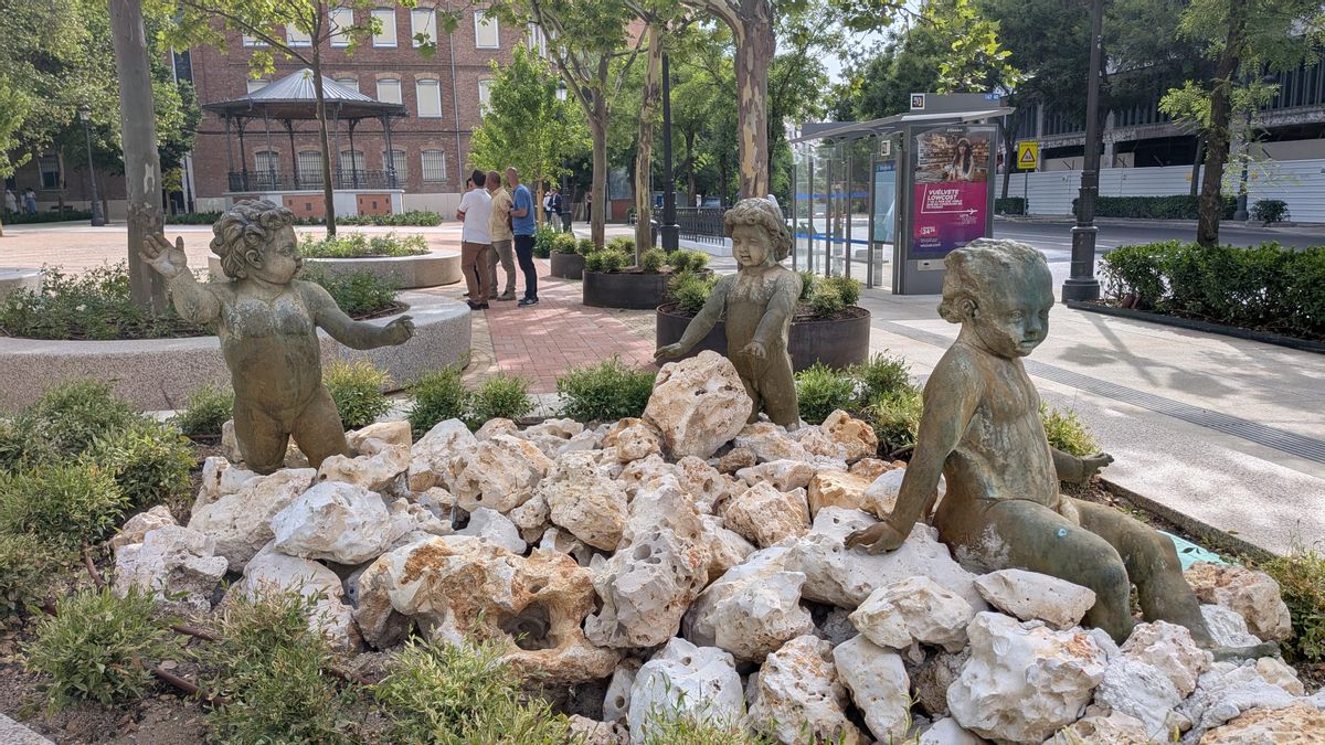 Nueva ubicación de las esculturas de niños presentes en la anterior fuente