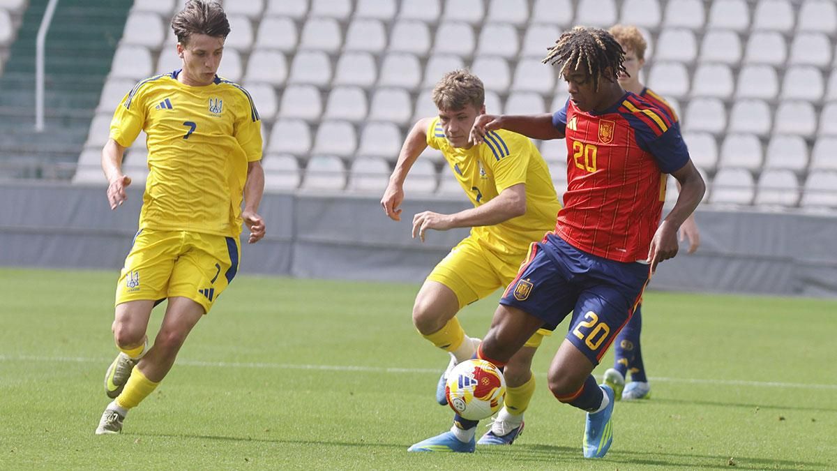 Las imágenes del partido España - Ucrania Sub 17 en El Arcángel