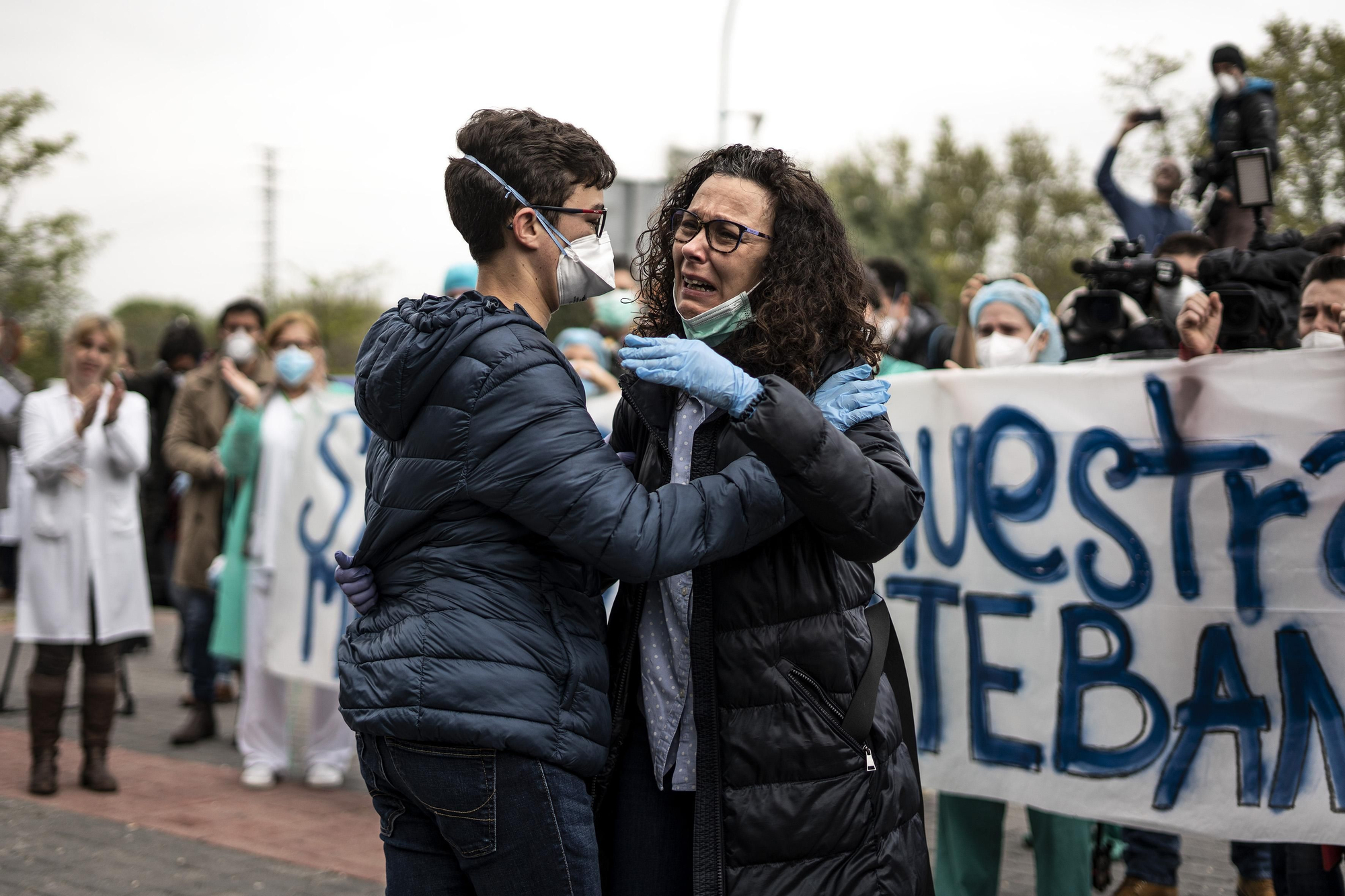 Acto homenaje a Esteban, el enfermero fallecido con coronavirus del Hospital Severo Ochoa